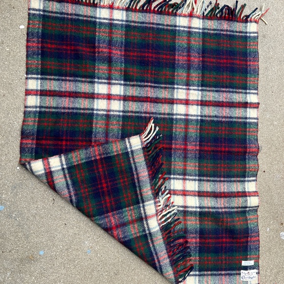 Vintage Carldyke Plaid Wool Fringed Blanket, Thow, Lap Blanket Baby Blanket - Picture 5 of 7